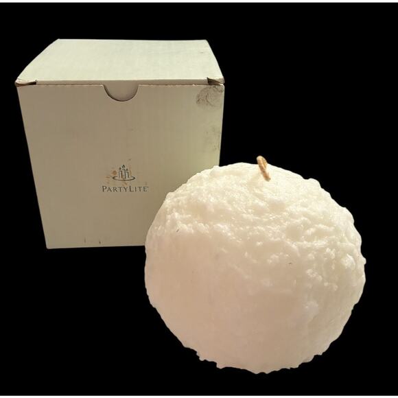 Retired PartyLite SNOWBALL Candle Q6810 Large 6” White Christmas Or As You Like - Picture 2 of 5